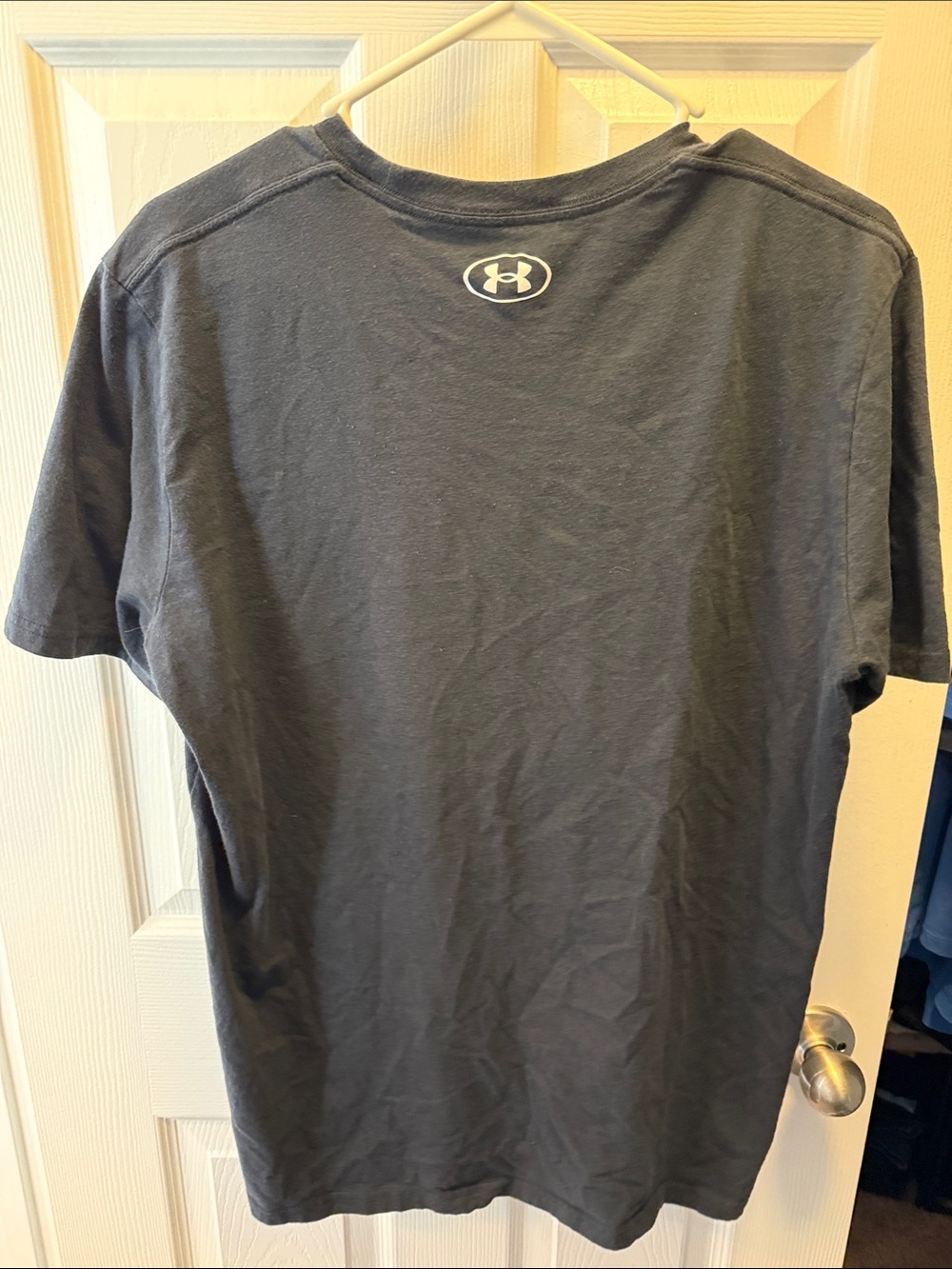 Under Armour Black Short Sleeve Logo Performance Tee with Red Accent - Picture 3 of 3